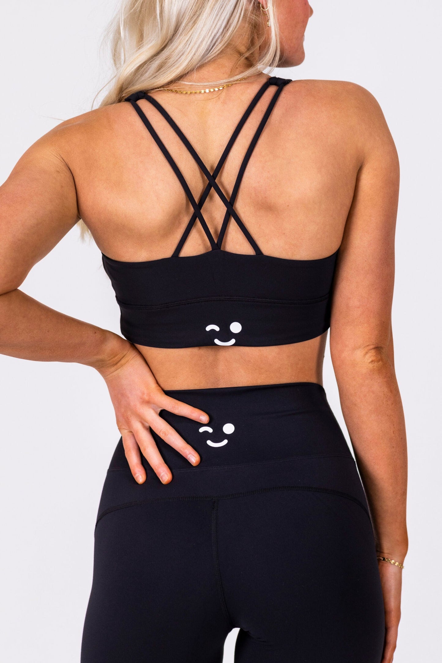 Women's Top Gym Outfit- 450 ENTRIES