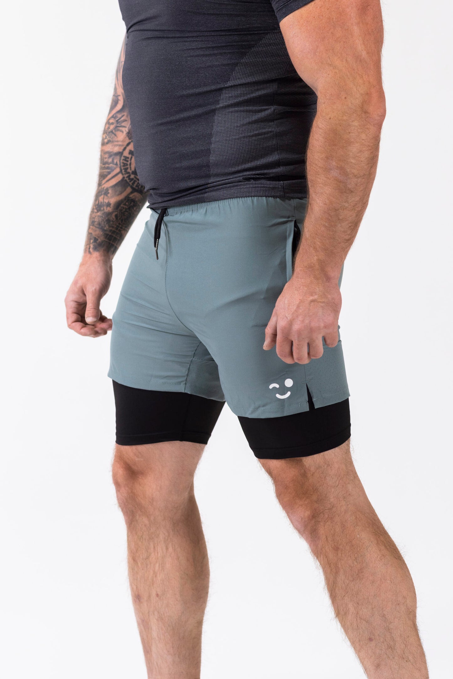 Conquer Short-Haze Blue